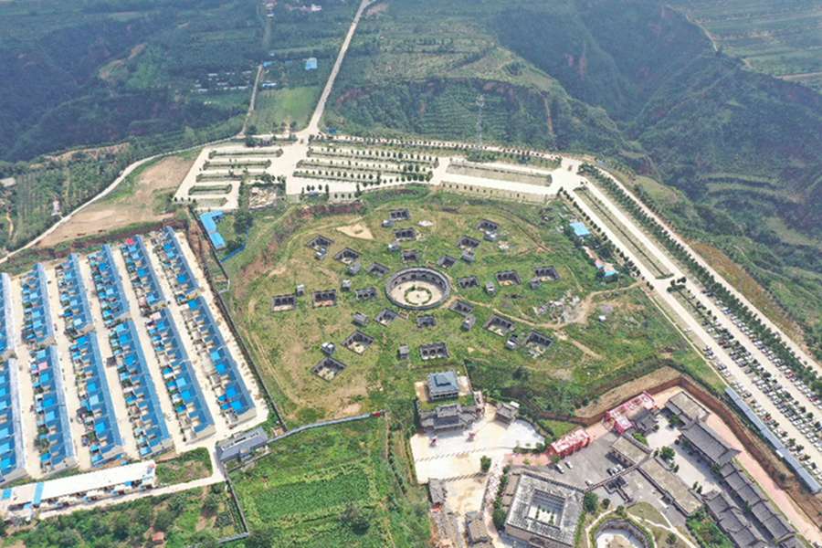 航拍三門(mén)峽市地坑院景區(qū)