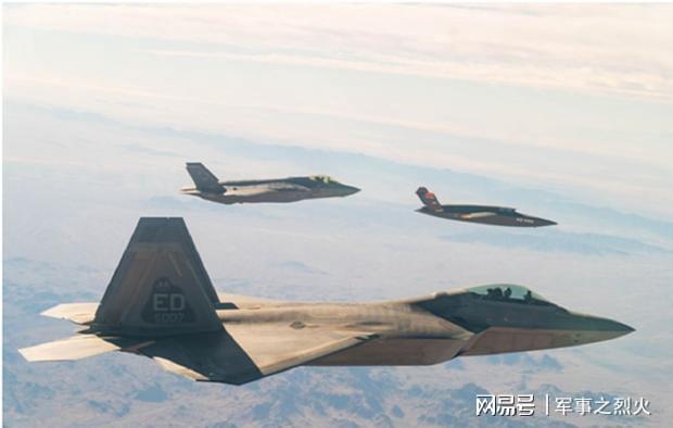 懼怕中俄導(dǎo)彈，美軍要造上萬架無人戰(zhàn)斗僚機，想用數(shù)量淹沒對手1.jpg