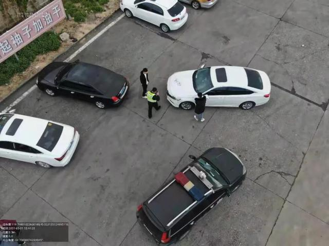 無人機喊你速速清撤！河北高速交警提醒：錯峰返程2.png