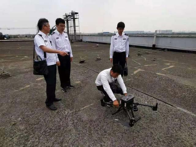多元化守護寶山的碧水藍天！“無人機+”為環(huán)境執(zhí)法安上“千里眼”2.png